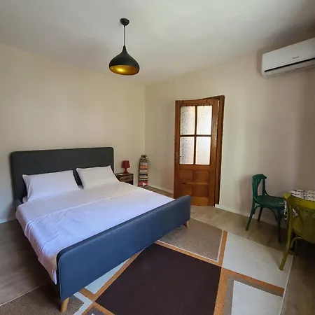 Guraziu Holiday home